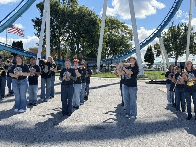 ExperienceOFHS's tweet photo. 🎺This weekend the OFHS Bengals Marching Band made music &amp; memories at Cedar Point! 🎢🎶  

Our marching band brought the energy, talent, &amp; Bengal Pride to Cedar Point!   We’re so proud of their hard work, dedication, &amp; passion for music.
#TheBengalWay
#BandLife https://t.co/QenMegy9P3