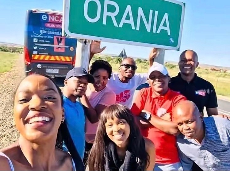 Skinnybo3's tweet photo. @amenya_nelson You guys are so obsessed with orania lol… here you go https://t.co/Y6U3HBhdvx
