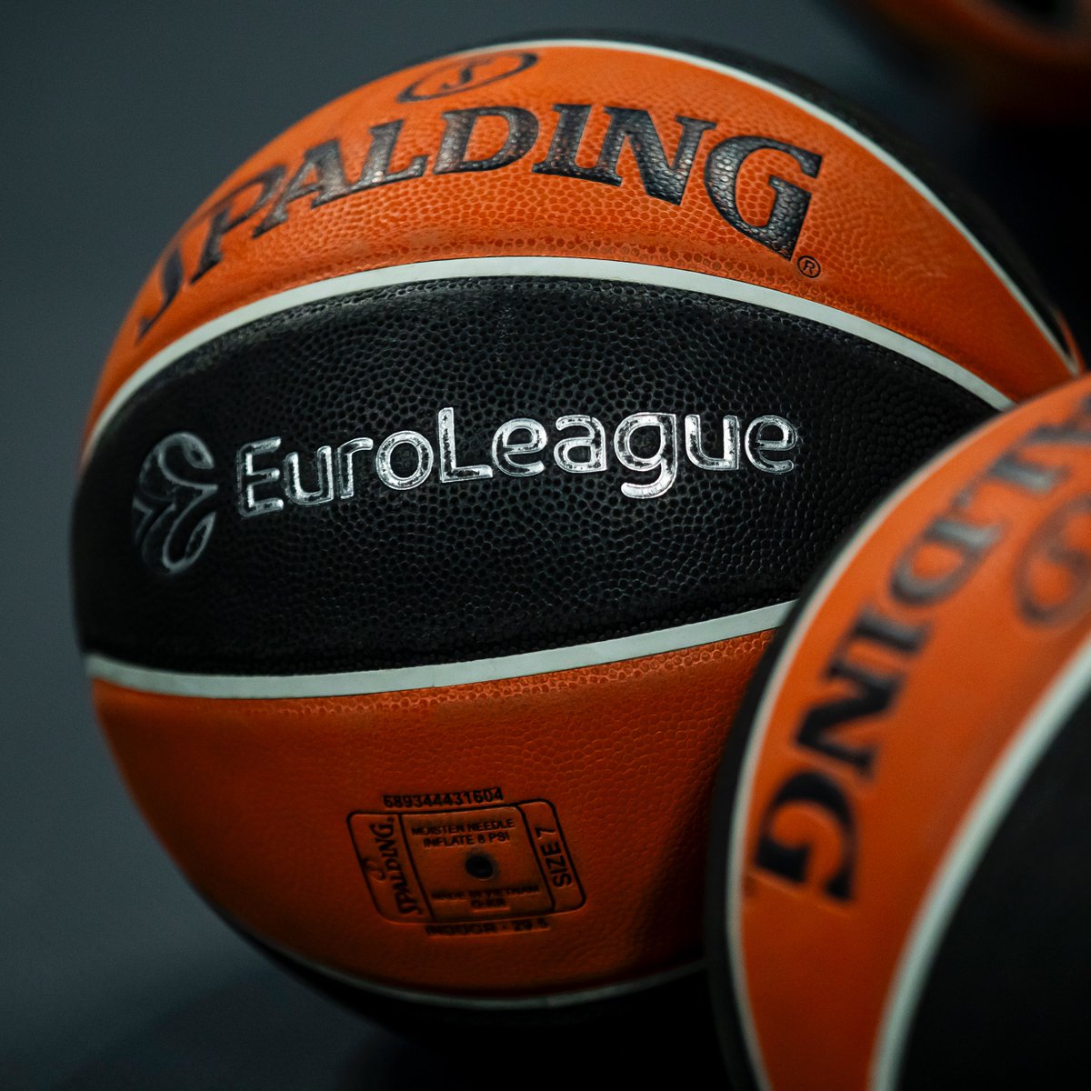 EurohoopsTR's tweet photo. 👀 EuroLeague'in hissedar kulüpleri, bu hafta 'takım sayısının 20'den 24'e çıkmasını görüşmek' ve 'yeni Franchise kulüpleri belirlemek' için bir araya gelecek.

📰 Şu an 8 Franchise koltuğu için 13 aday bulunuyor:

▪️Partizan
▪️Kızılyıldız
▪️Dubai
▪️Valencia
▪️Virtus Bologna
▪️Paris
▪️Hapoel Tel Aviv
▪️PAOK
▪️Aris
▪️Napoli Basket
▪️Maxima Roma
▪️Hapoel Jerusalem
▪️London Lions

(by @arbarkas)