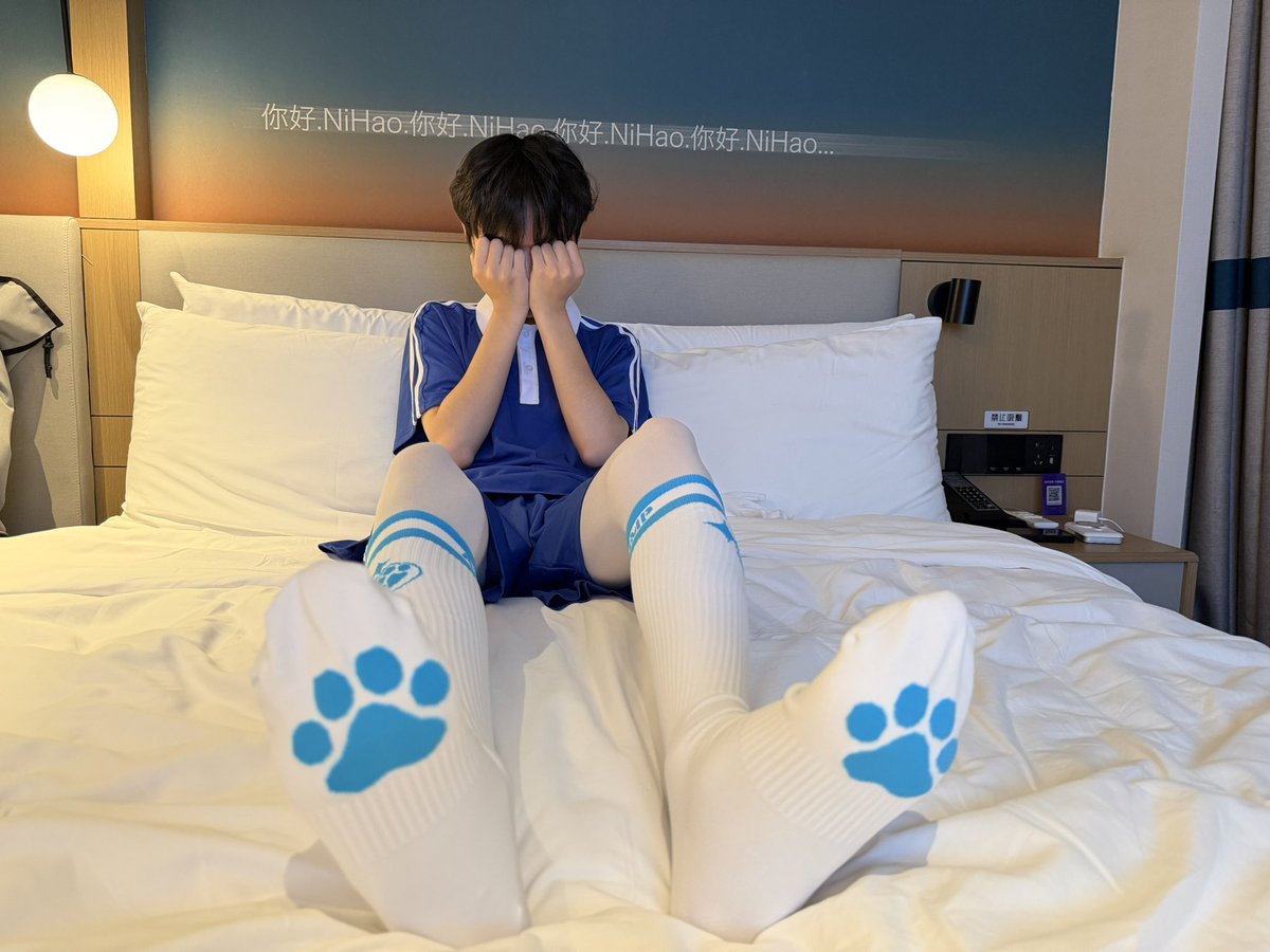 Astindm1v's tweet photo. 腿长一米八（bu
#小男孩 #正太 #白丝 https://t.co/72FDzyfO8M
