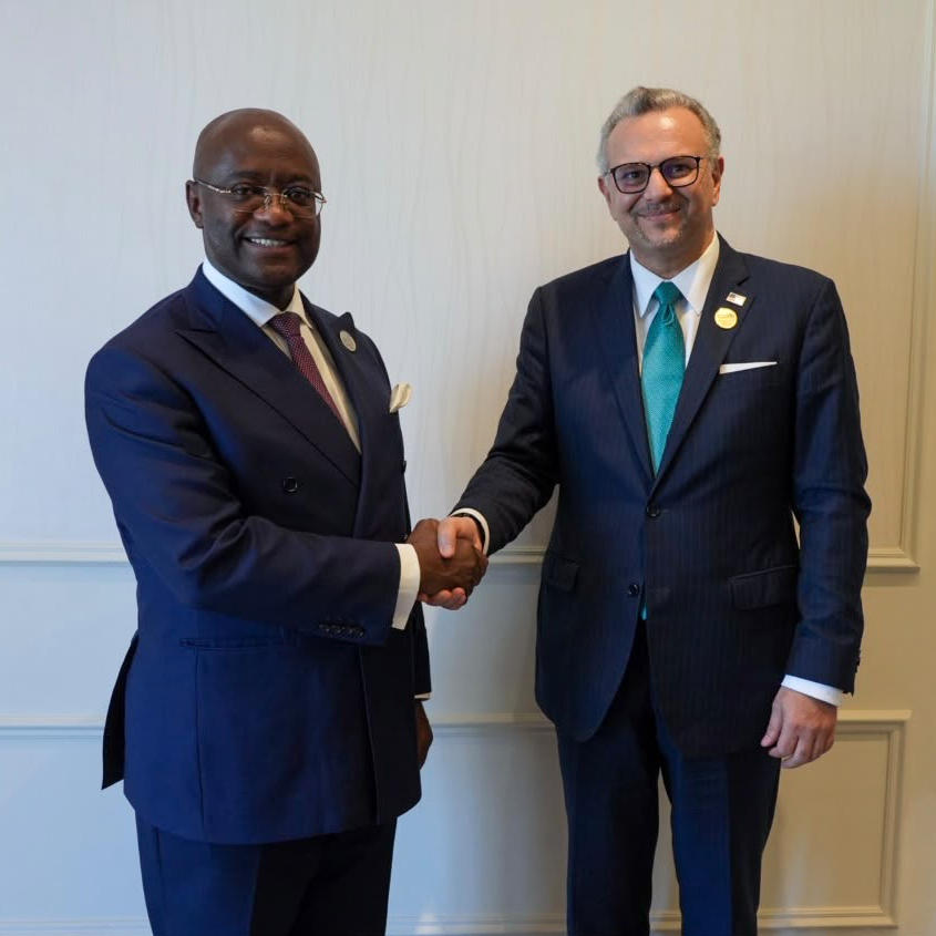 US_SrAdvisorAF's tweet photo. Pleased to meet with @Afreximbank President @GeorgeElombi to discuss how the United States remains focused on driving private investment and mutually beneficial growth in Africa. We continue to consider African nations as capable commercial partners, not aid recipients, and our commercial diplomacy will focus on diplomatic engagement in the pursuit of commercial deals, infrastructure development, and real economic outcomes.