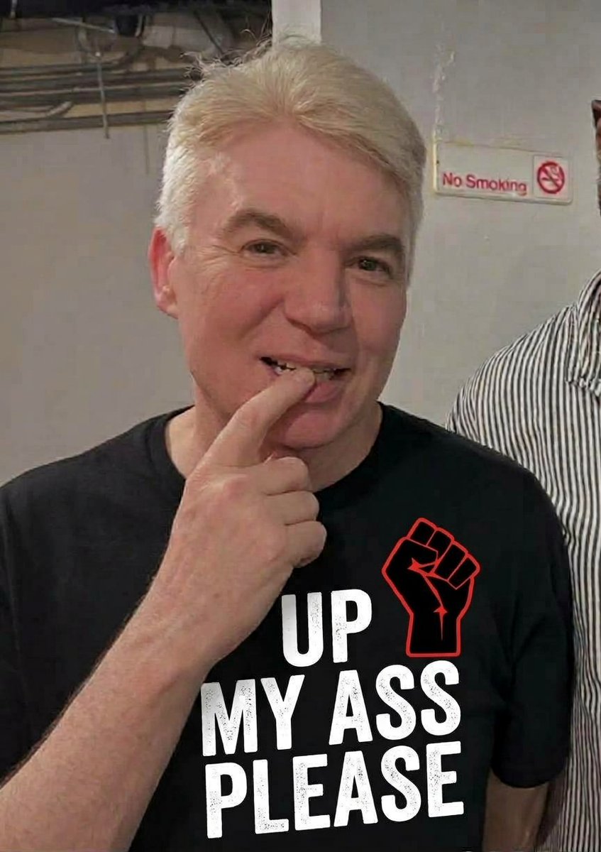 Tesla7771's tweet photo. Mike Myers has that big red commie fist up his ass. https://t.co/xUwRbvGpmR