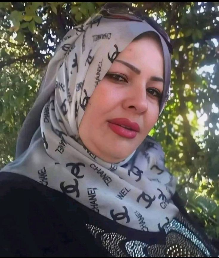londyrc's tweet photo. أحيانًا أفتقد نفسي قبل أن أفتقد أحدًا... https://t.co/6LMvhH3f8O