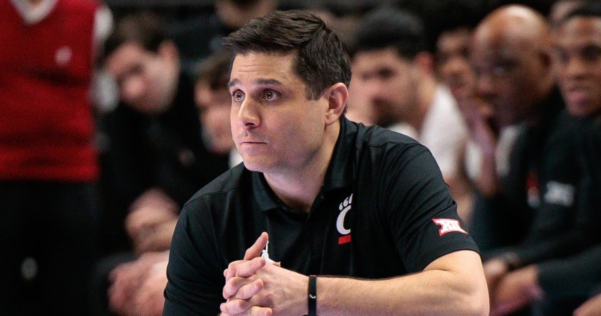cincitysports1's tweet photo. Cincinnati Sports Misery in statistics:

#Bearcats football: 19-23 (9-20) since joining Big 12. 

#Bearcats hoops: 7 year NCAA Tournament drought. 59-64 (23-37) since joining Big 12.

#Bengals: Haven’t been to playoffs in 4 years. 28-27 since 2022.

#Reds: Haven’t won a playoff series in 31 years. Haven’t won a playoff game in 14 years.

Is Cincinnati the worst sports city in America?