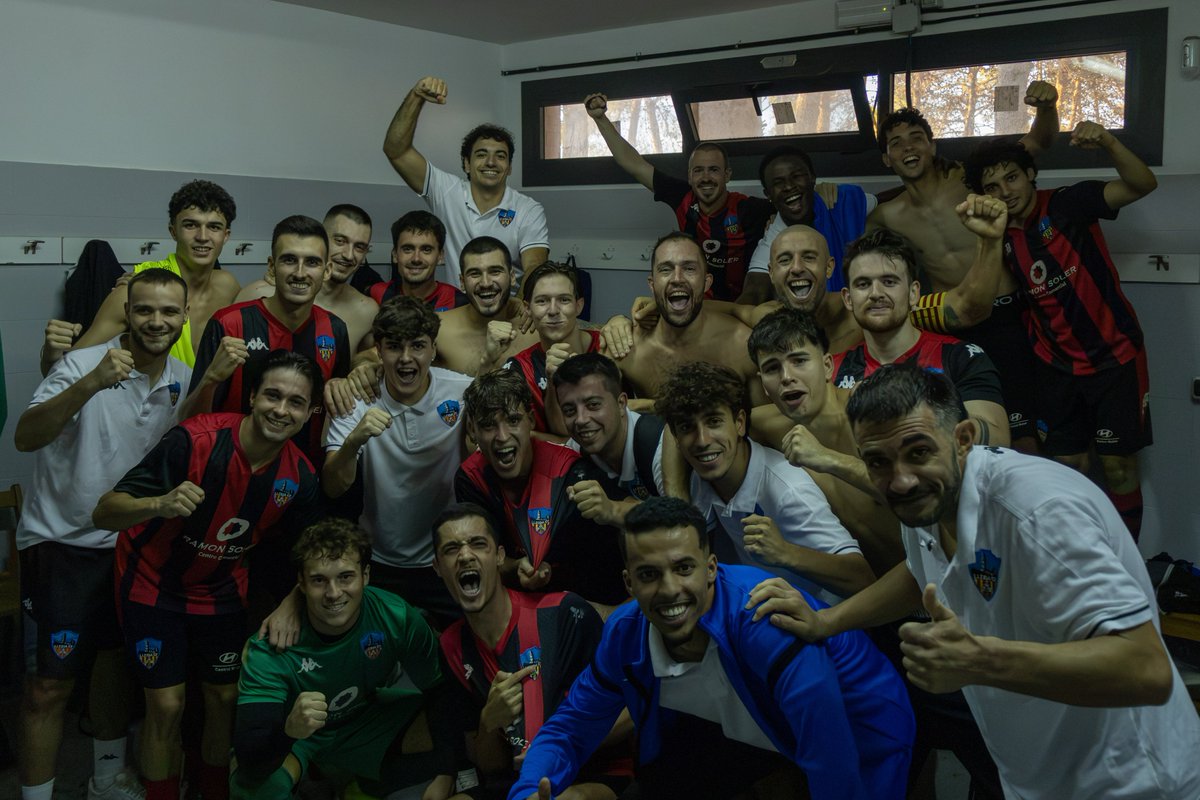 LleidaCF's tweet photo. El primer +3 de la temporada. 😉💙

📷 Yeray Mostany https://t.co/U3kobNquCx