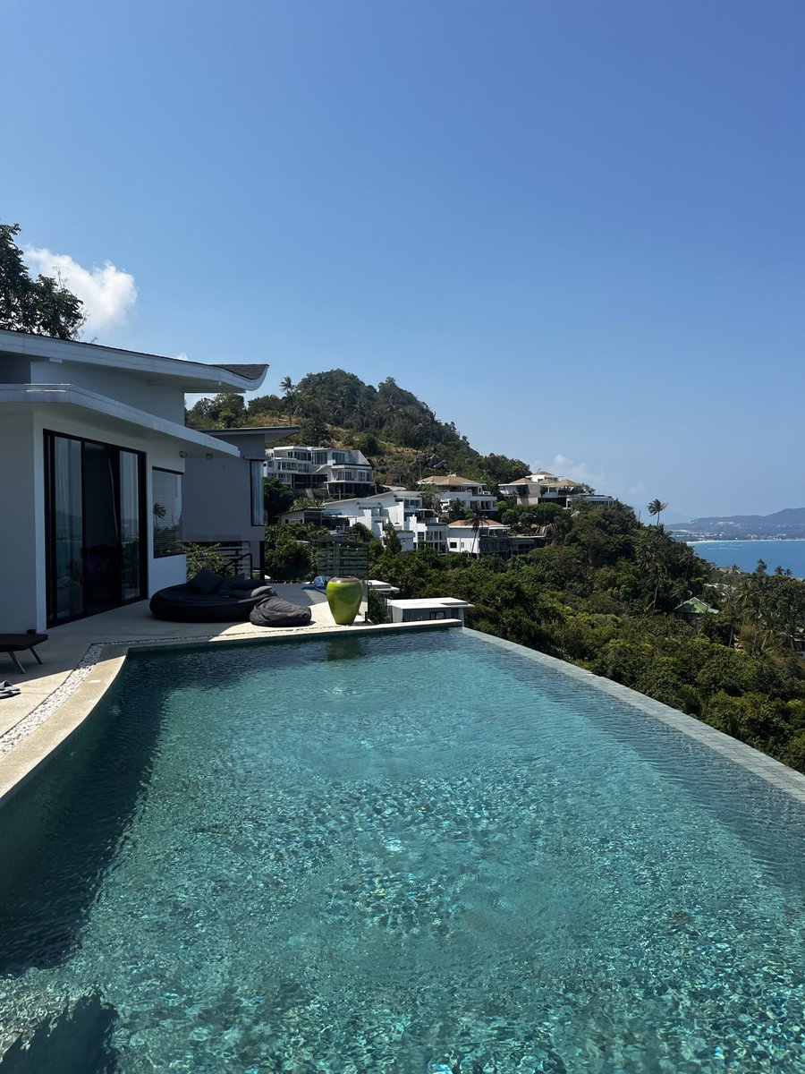 Robin_Pickz's tweet photo. Rest day at the office 

Pool, sea view, laptop nearby, tracker open. Picks are in, now we let the matches play out

This is why we built this the way we did https://t.co/CW8bKEAS01