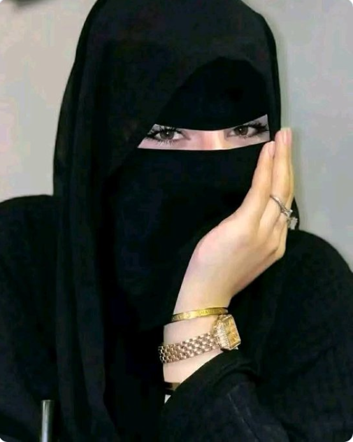spiritouce's tweet photo. الحب جميل مع الشخص الصحيح؟ https://t.co/KmbvzOjbsy