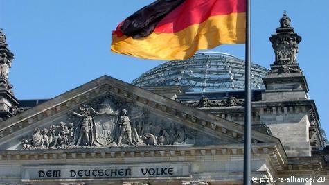 pottjunge's tweet photo. @bundeskanzler Können Sie lesen? https://t.co/fWSR8Vny0Q