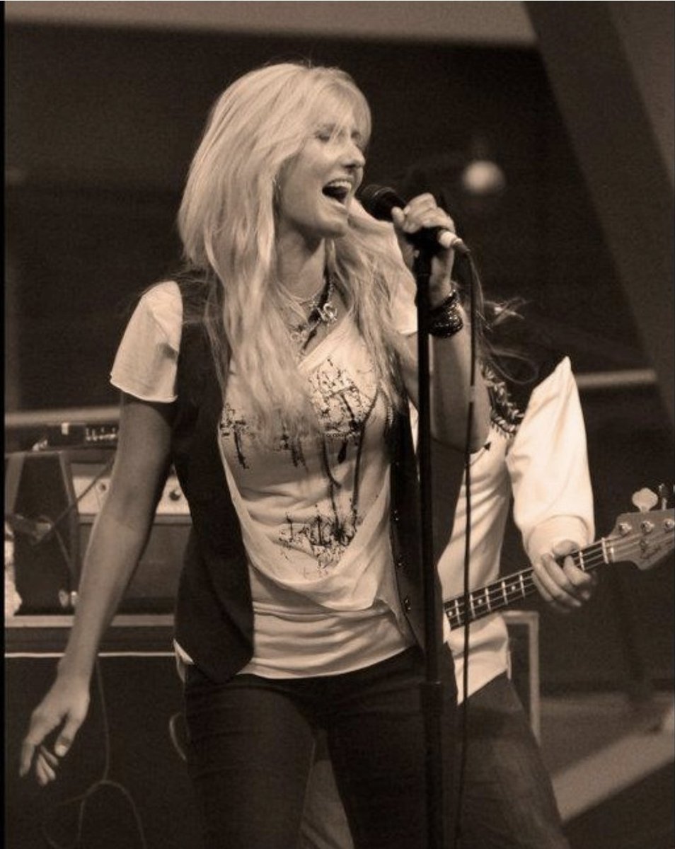 ImMusicMag's tweet photo. R.I.P. Singer and Juno Award Winner Sass Jordan, Dead at 63
Our thoughts and prayers go out to her family, friends and fans around the world. #RIPSassJordan #sassjordan https://t.co/N3LS26tGL7