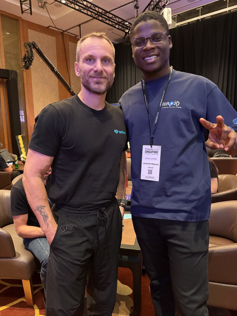 belikejeroid's tweet photo. Everyone is in Singapore 🇸🇬 . Going to miss attending Token2049 this year.

Next year ill ensure to attend alongside our new Global product!!

Images of the Jeroid X Xeus mixer last year 
Guess the person in the 3rd image and the worth of his company https://t.co/DjHbU4Xuk6