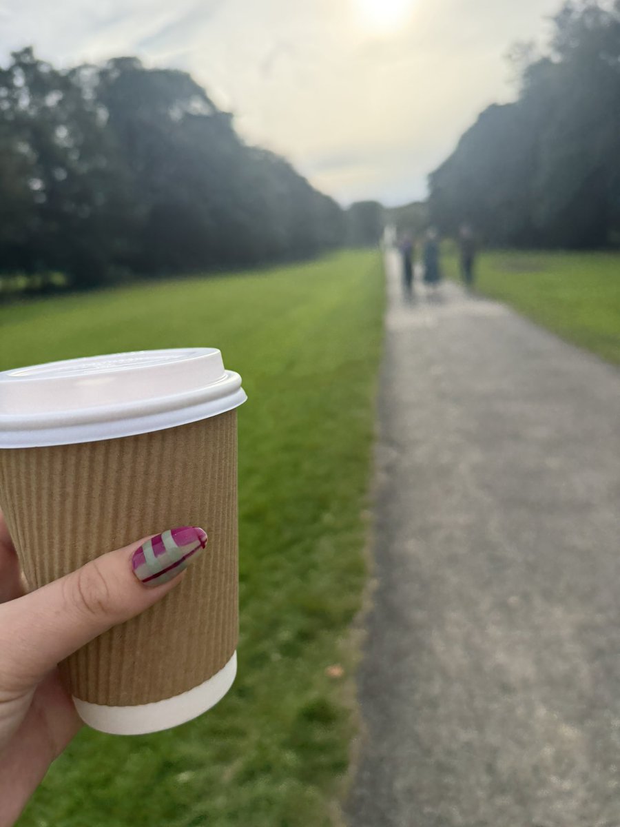 _sueeeX's tweet photo. Little wander round Towneley 🙌🏼 https://t.co/l6xrF42Ydi