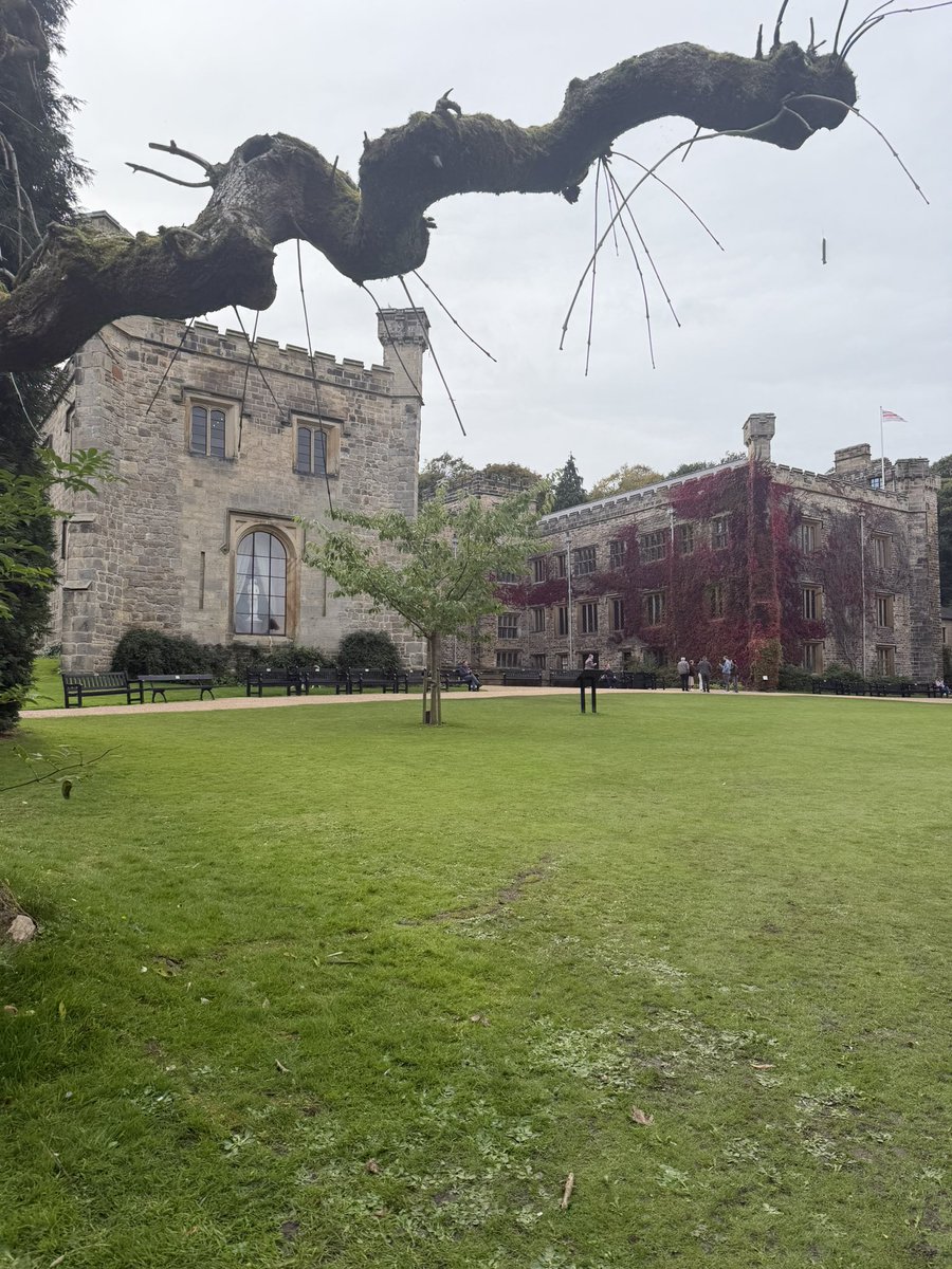 _sueeeX's tweet photo. Little wander round Towneley 🙌🏼 https://t.co/l6xrF42Ydi