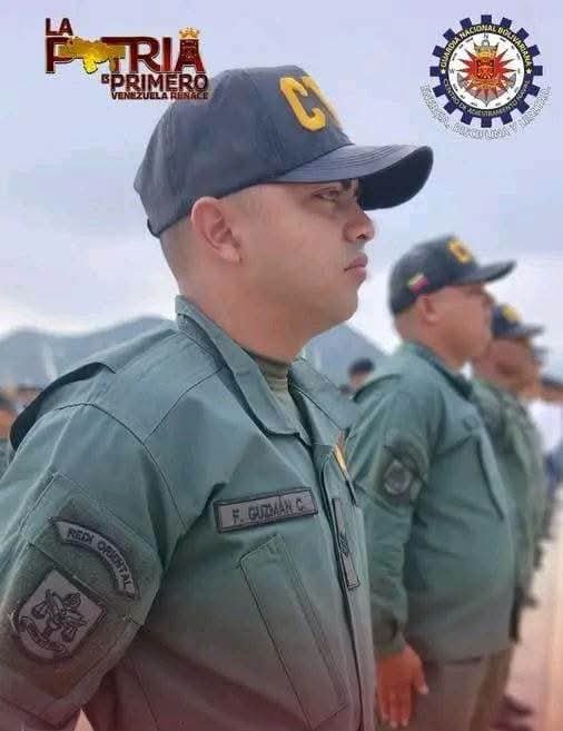 anonymous_hat2's tweet photo. 🔴 ACOSO, EXTORSIÓN Y ABUSO EN EL CENTRO DE ADIESTRAMIENTO NAVAL PUNTA META — GUANTA 🔴
 
 🚨 DENUNCIA ANÓNIMA — VARIAS FAMILIAS: "YA NO PODEMOS CALLAR MÁS" 🚨
 
Son varios familiares de las alumnas que cursan en el Centro de Adiestramiento Naval Punta Meta, Guanta — Anzoátegui, quienes de manera anónima y con miedo envían esta denuncia colectiva. No es una sola voz: son muchas que ya no aguantan más.
 
🔴 LO QUE SUFREN NUESTRAS JÓVENES:
 
- Las alumnas regresan a casa con lesiones y hematomas
- Son acosadas por el Sargento Mayor de Tercera Alvarado González, quien dirige la cantina de la institución
- Junto a él, el Sargento Mayor de Segunda Marcano Castro y el Sargento Mayor de Tercera Guzmán Córdova las obligan a comprar paquetes exageradamente caros de uniformes y anillos de graduación
- Exigen pagos abusivos y cometen actos inmorales contra las estudiantes
 
🔴 LO MÁS GRAVE:
 
Los sargentos entran al dormitorio femenino y mantienen relaciones con las alumnas… delante de todas.
 
🔴 AMENAZAS E IMPUNIDAD:
 
- Quienes se atreven a reclamar o denunciar reciben amenazas contra ellas y sus familias
- El Sargento Alvarado afirma abiertamente: "Nadie me hace nada, soy amigo de los jefes"
- Los familiares han acudido a presentar quejas y nadie da respuesta ni actúa
- Tienen pruebas. Tienen testimonios. Y sin embargo, siguen sin protección
 
🔴 NO ESTÁN SOLAS:
Las instalaciones de formación no pueden ser lugar de abuso. Quienes deben cuidarlas no pueden ser quienes las dañan. Esto exige investigación inmediata y profunda.
 
✊ COMPARTE. DIFUNDE. QUE NADIE IGNORE LO QUE PASA.
 
#Venezuela #Caracas #Guanta #Anzoategui #Peru #Mexico #Chile #Panama