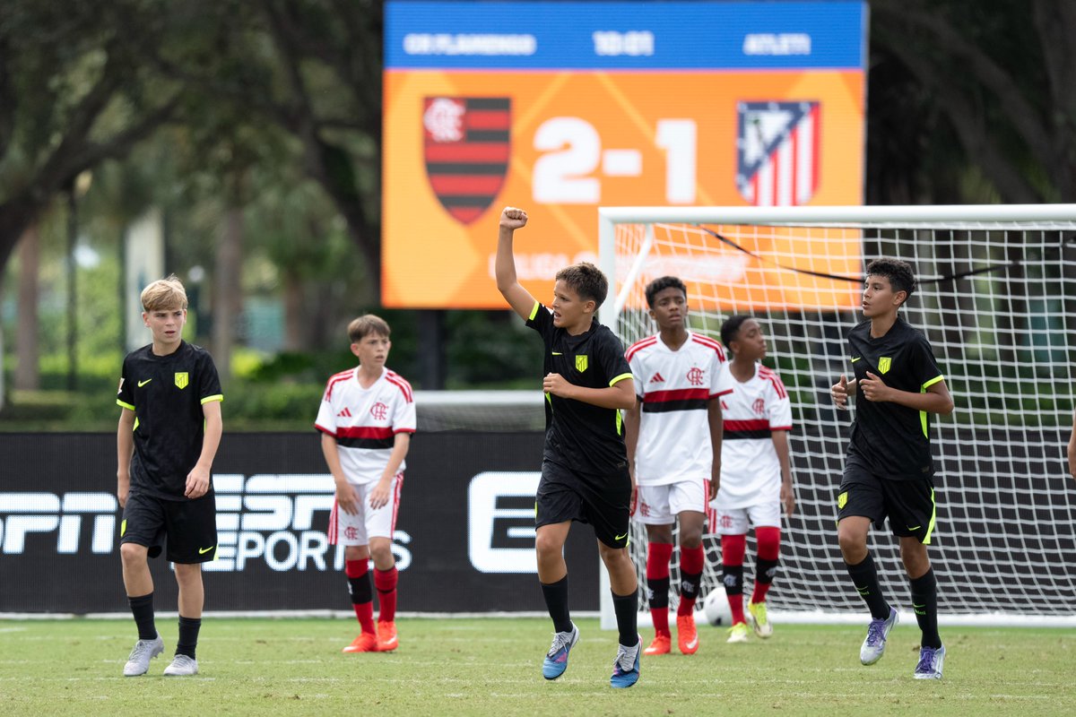 AtletiAcademia's tweet photo. 🥉 El Infantil B finaliza en el podio de LaLiga Futures.

Nuestro equipo ganó por 2-3 al Flamengo en la final de consolación.

⚽Medina, Hugo, Carlos

¡Enhorabuena, chicos! 👏 https://t.co/xwFG0nICKP