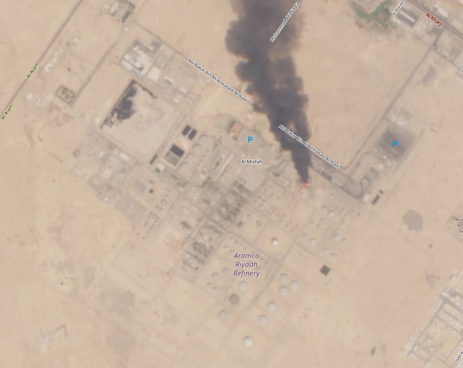 commoditycurate's tweet photo. 🇸🇦 - Clear tank fire visible at the Aramco Riyadh refinery on October 3 following Houthi strike

#oott https://t.co/UVHagFF2Yy