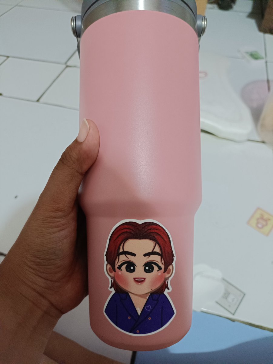 thatausaha's tweet photo. Siapa ya yg pernah ngasih gue stiker ayahpapa ini wkwk apa gue beli yak https://t.co/jyYptMYY72