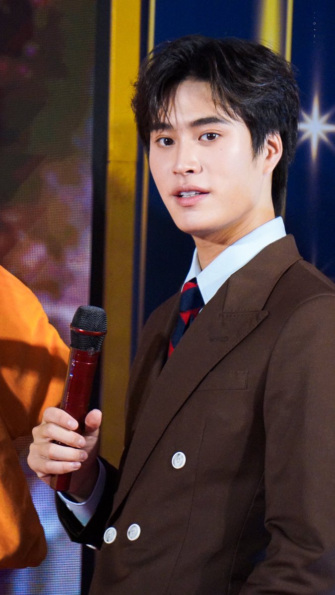 impoii's tweet photo. ถ้าคุณสถาพรไม่ให้คนวิ่งตามไปวันนั้น ชั้นจะไปหาฮีเจอจากไหนวะ เทอมินอลพัทยาวันอาทิตย์กับชีวิตปุถุชนรึ?🥹🥲

GEMINIFOURTH LKN AT PATTAYA
#NEKKOxGFLKNinPattaya 
꒰ @gemini_ti ,, #Gemini_NT ꒱ https://t.co/5Ih5Xwe5Iu