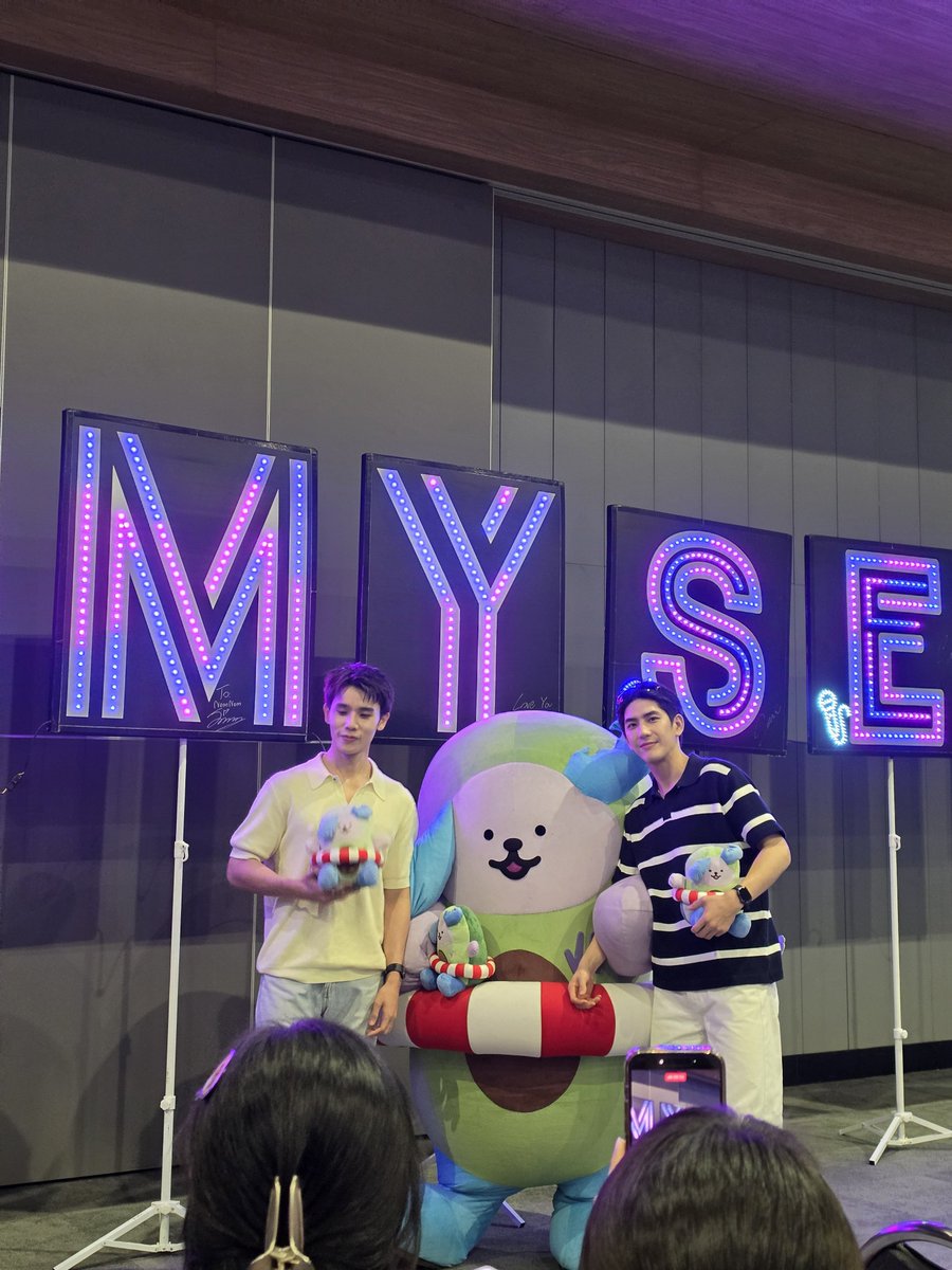 avocean_GMMTV's tweet photo. ขอบคุนอุนย่าอุนยายที่ทำห้ายงานสัมมะนาจบอย่างยาบยื่นน เดินทางกลับบ้านกันดีๆ น้าค้าบบบ ย้ากกค้าบบ🫶🏻🐶🥑 
#GMMTVFANIVAL2026HappyFamilyxJS
#AVOCEAN https://t.co/d46vI3Px9q