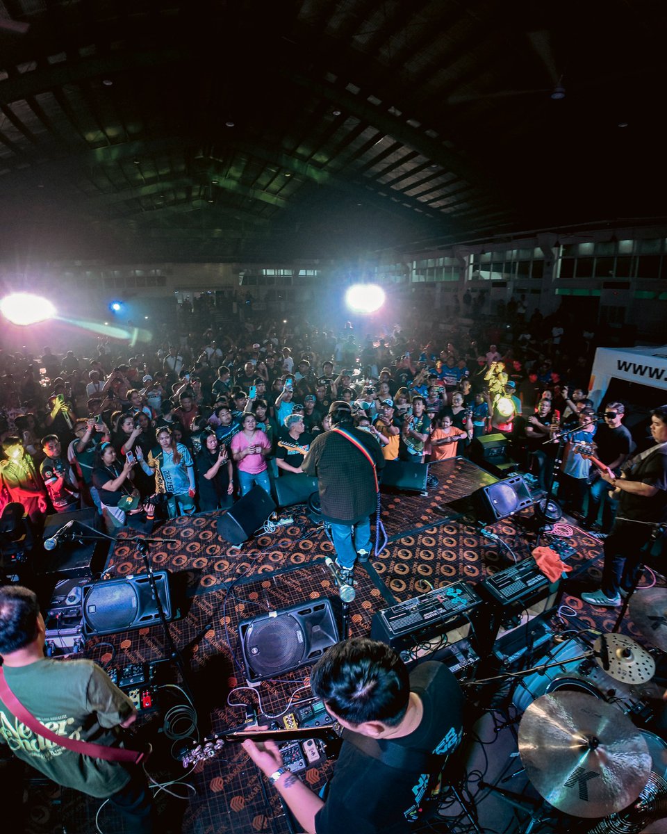 mayonnaisemusic's tweet photo. Salamat sa lahat ng dumalo sa Aguilar Sports Complex 🙏 Kitakits po sa uulitin 💛 #MayoNation https://t.co/9HsmJ5fBEm
