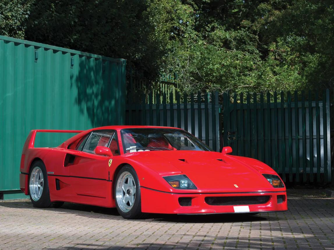 Lady330Boss's tweet photo. A Ferrari F40 is heading to London. 

The legendary 1988 Ferrari F40 will headline RM Sotheby’s London auction on October 31.

Some classics never go out of style.

#Ferrari #F40 #ClassicCars #CarAuction https://t.co/u7vOWDdOe4