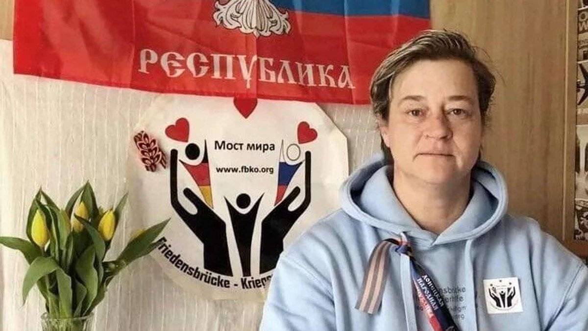 SouvPopulaire's tweet photo. International Reporters : la refonte

Christelle Néant, Faïna Savenkova, Liane Kilinc, Cyrille de Lattre et Laurent Brayard

#Donbass, #Russie, #France Libre, #Allemagne Libre

Pour en savoir plus : https://t.co/ZQCyYBNups

Pour le nouveau site IR : https://t.co/Exg6JPYa36 https://t.co/ENSzZw5ah2