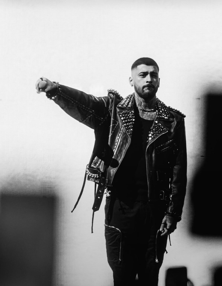 BelkisLovesZayn's tweet photo. *mic dropped* https://t.co/wxEVUdYCh4