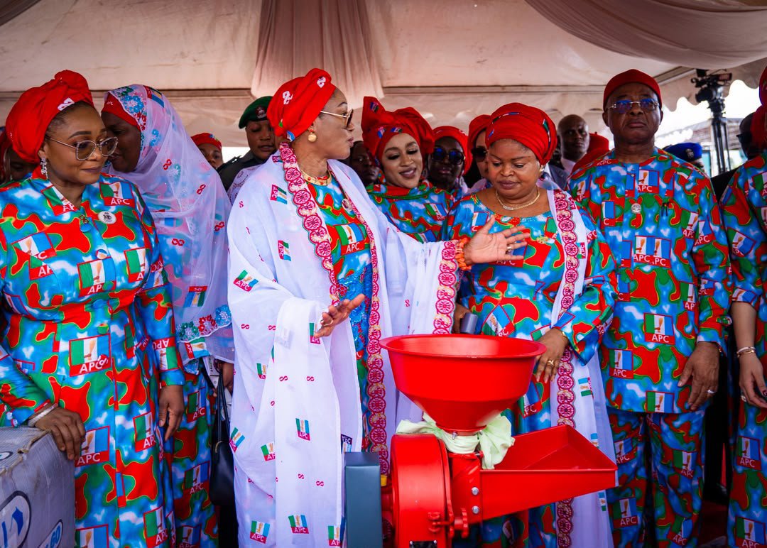godpikin1059's tweet photo. #TinubuShettima2027 #RenewedHope #WomenForTinubu #APC2027 #FromReformsToProsperity https://t.co/5PZ0o9GVFM