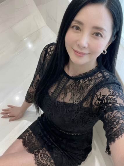 renkou7552's tweet photo. 41歳です…                  

賞味期限切れてるのは理解してますが…                  

お���達になれませんか？🤣 https://t.co/szEfXKjh13