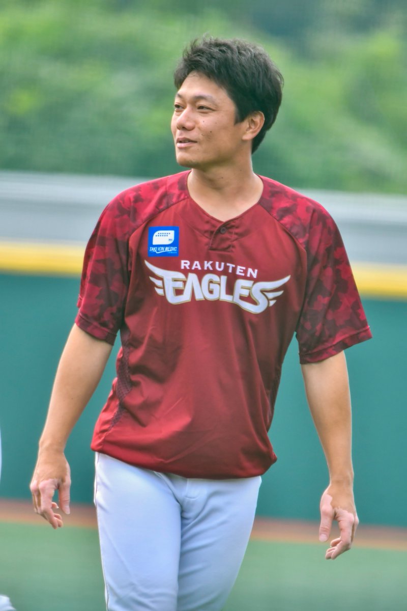 bearta131's tweet photo. 26.09.25 泉
対ヤクルト
試合前練習

茂木さんが急に笑顔になって、
ピャーっと駆け寄った先には、かーくんがいました。 https://t.co/qSz4v2xZJ3