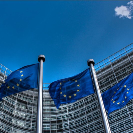 Pi_Universe_VN's tweet photo. 🚨 BIG NEWS FOR $PI!

Valour’s $PI linked ETP gives European investors exposure to Pi through traditional brokerage accounts. 🇪🇺🔥

Another major step connecting #PiNetwork with traditional finance.

$PI is entering a new chapter. 🚀 https://t.co/2IxrxXaajs