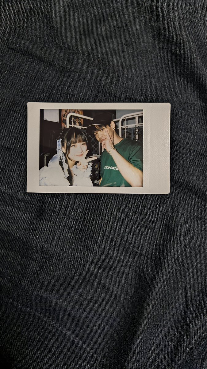 yu042502's tweet photo. 10/3(土)大須TOYSのLiT FES LIVEでミラファンのうなちゃん🩵とチェキ😄🩵
チェキ行った時に後ろのカートの後ろにいてまるで檻に閉じ込められてるみたいで面白くて爆笑トークやった〜😁🩵
＃LiTFESLIVE
＃大須TOYS
＃ミラファン🩵💚💙🤍💛❤️💜🩷
＃羽月うな🩵 https://t.co/hHhO1ZhGSH