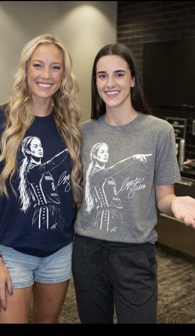 Sophiecunnin7's tweet photo. Best of friends ❤️ https://t.co/nNB4LRE6Mk