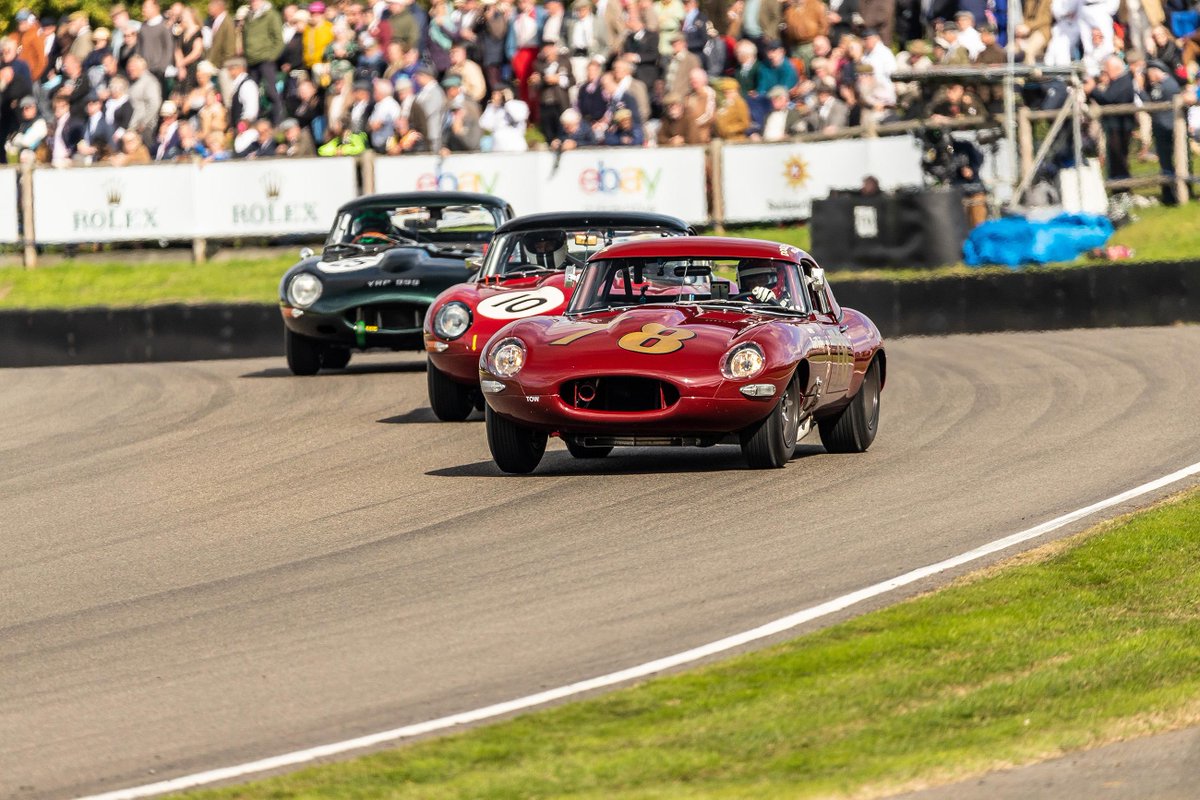 Lady330Boss's tweet photo. This is why we love classic cars. 🏁

The 2026 Goodwood Revival opened with the Stirling Moss Memorial Trophy, featuring legendary 1960s GTs including the Ferrari 250 GT SWB and Jaguar E-Type.

Pure racing history. ❤️

#Goodwood #ClassicCars #Ferrari #Jaguar https://t.co/7z0eM6GkUn