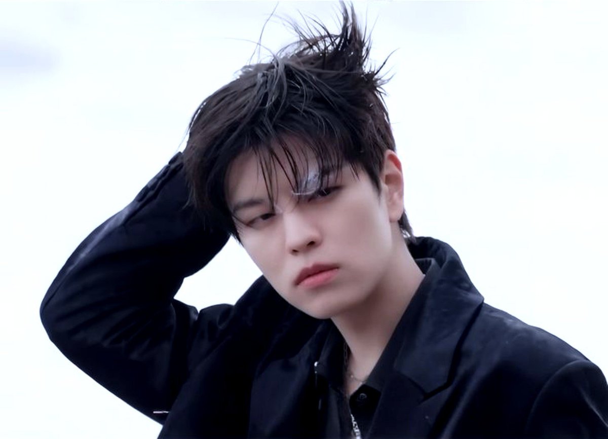 iddntcum_'s tweet photo. “—𝘈𝘴í 𝘴𝘪 𝘷𝘰𝘴 𝘯𝘰 𝘦𝘹𝘪𝘴𝘵𝘪𝘦𝘳𝘢𝘴 𝘦𝘯 𝘦𝘴𝘵𝘦 𝘱𝘭𝘢𝘯𝘰, 𝘯𝘰 𝘭𝘰 𝘴𝘰𝘱𝘰𝘳𝘵𝘢𝘳í𝘢. 𝘠𝘰 𝘯𝘰 𝘱𝘶𝘦𝘥𝘰 𝘷𝘪𝘷𝘪𝘳 𝘦𝘯 𝘶𝘯 𝘮𝘶𝘯𝘥𝘰 𝘥𝘰𝘯𝘥𝘦 𝘯𝘰 𝘦𝘴𝘵é𝘴 𝘢 𝘮𝘪 𝘭𝘢𝘥𝘰, 𝘱𝘰𝘳 𝘦𝘴𝘰 𝘦𝘴 𝘮𝘦𝘫𝘰𝘳 𝘲𝘶𝘦 𝘺𝘰 𝘮𝘶𝘦𝘳𝘢, 𝘢𝘮𝘰𝘳𝘦 𝘮í𝘰.” https://t.co/idYghVfZDx