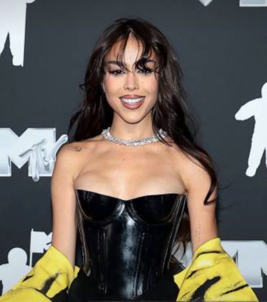 keniajergova's tweet photo. Cuando tu face card es tan buena, simplemente rompes la maldición de Getty Images https://t.co/KdLD7IPFl1