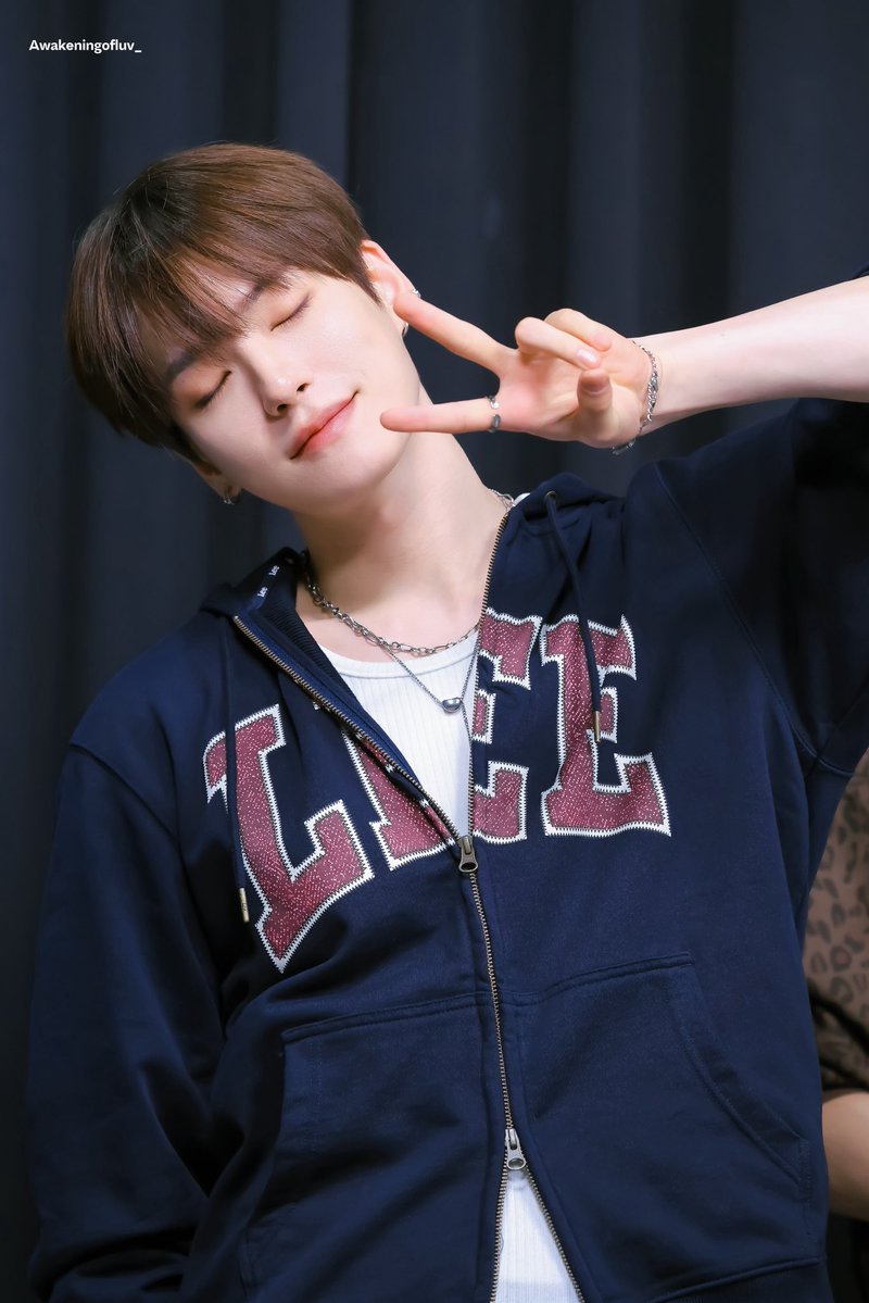 Awakeningofluv_'s tweet photo. 261004 스타라이크

😽😽

#이펙스 #EPEX #위시 #WISH #곽다윗 https://t.co/cT3cvWhTGR
