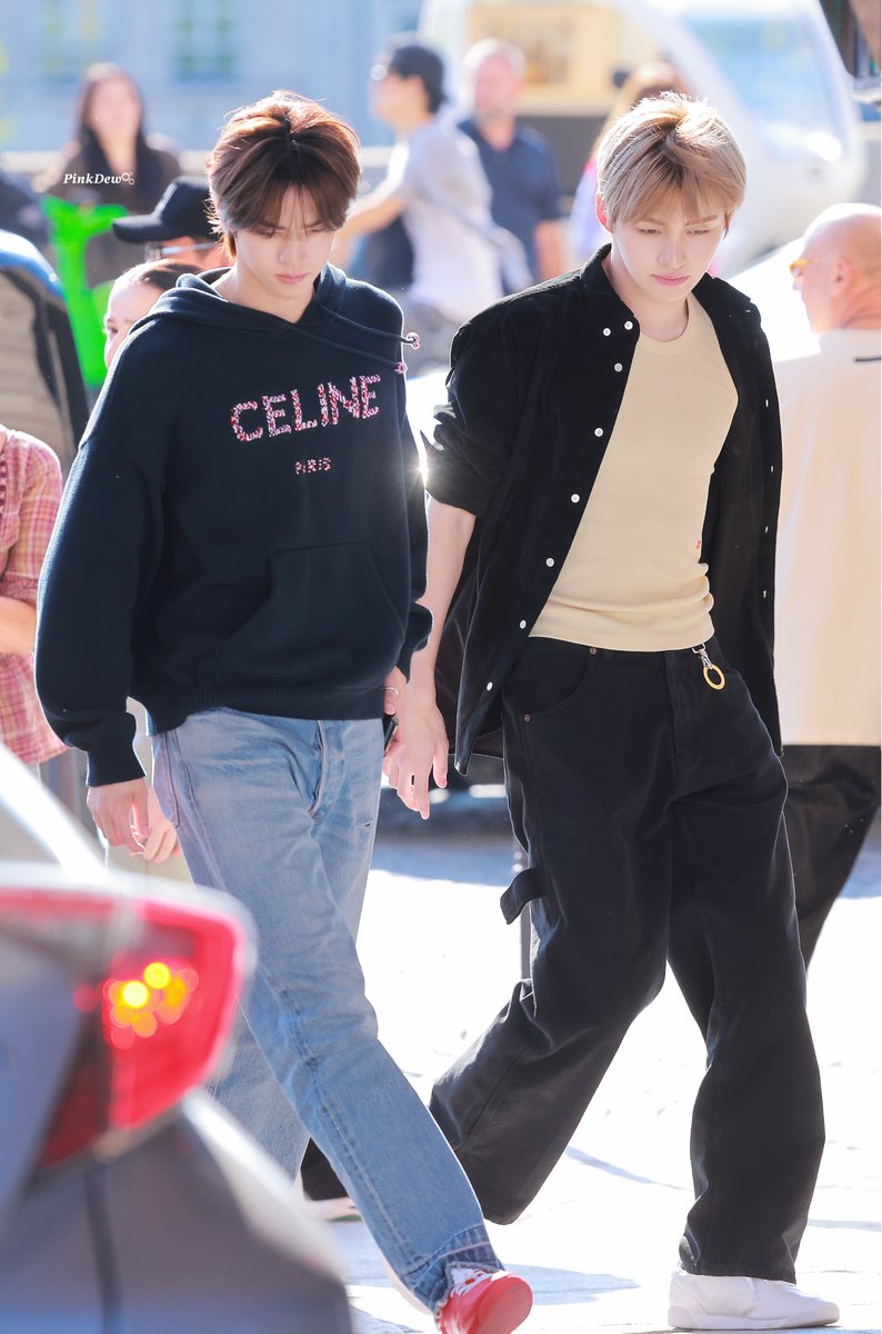dew_inmy_i's tweet photo. 261004

#TWS #투어스
#도훈 #DOHOON #지훈 #JIHOON
#TWSXCELINE #CelineEte2027 https://t.co/NMmE9zrk7V