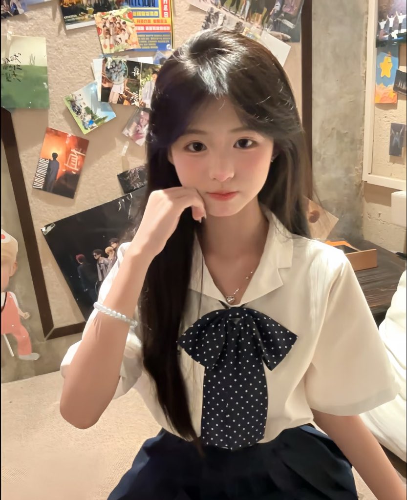 sdkrktddy6's tweet photo. 新人刚玩x…..臭美一下

有人想锐评一下我15岁福嘛 

看完不许瞎说，赶紧看，我要删了

真没有🚪  流言22我真的给呀 https://t.co/2gkMa9UPwg
