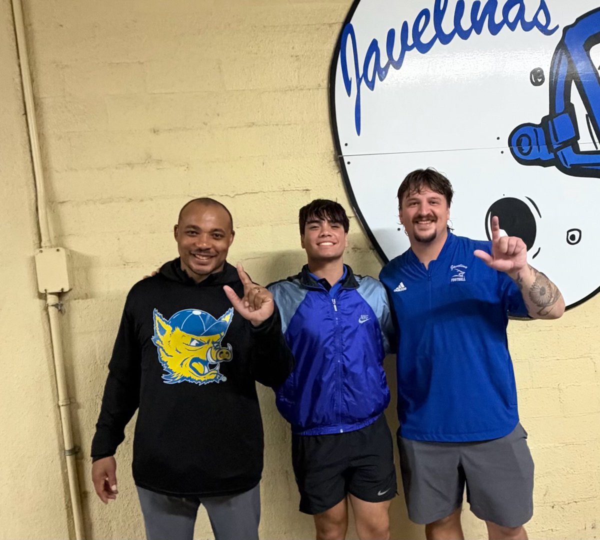 JP_Zepeda50's tweet photo. Had an amazing time last night watching TAMUK get the 28–21 win!

I really appreciate the time and opportunity given to me by the coaches and staff. Getting to experience the atmosphere and see the culture this team has up close was awesome.

Thank you for having me! Go Javelinas!

@CoachJm0 
@CoachCarter_49 
@GageAnderson01 
@coachscottparr8 
@mark_gibson9 
@JavelinaFB