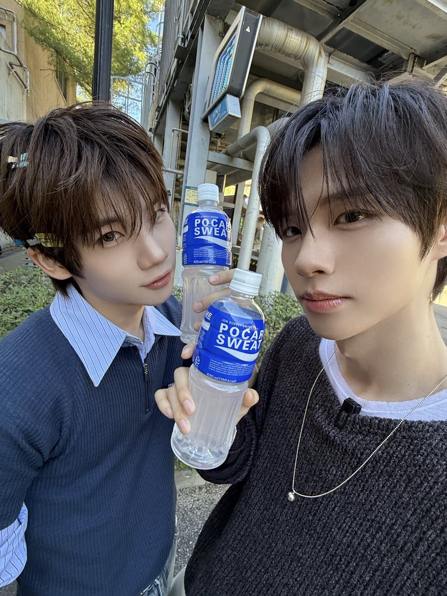 qscpxcd's tweet photo. 포카리젤리뽀💙💙💙💙 https://t.co/3YHiu5WyjM