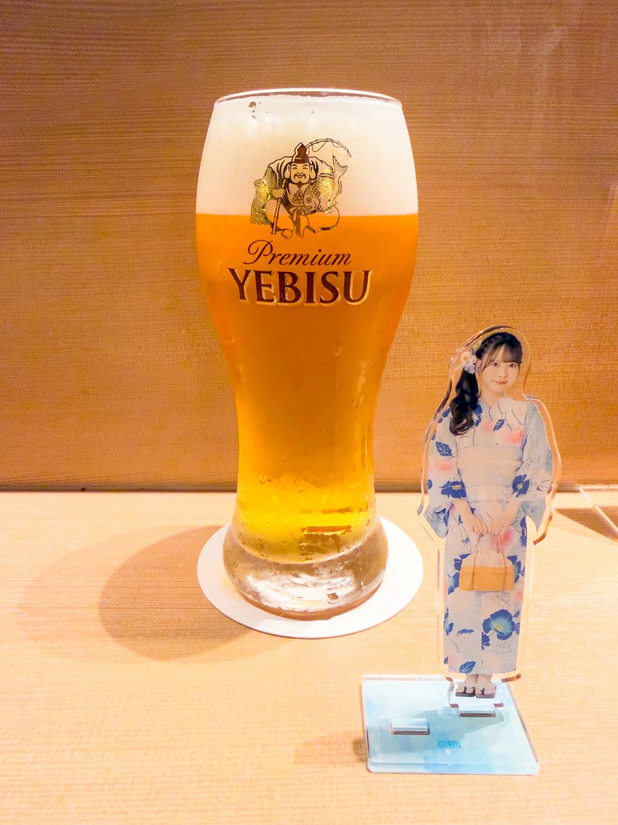 _tomo_yuki's tweet photo. お疲れ様

今日は昼夜とも下手で選抜メンだからやるかなぁと思ってた新曲も２回がっつりと見させていただきました
おろした髪も可愛かった！

終演後は大人のエビスビール
いつも行く所と違って良い雰囲気のお店に入ってしまい、ちょっと落ち着かなかったです

お通しもオシャレでした

#よしだより https://t.co/tH8D4im6op