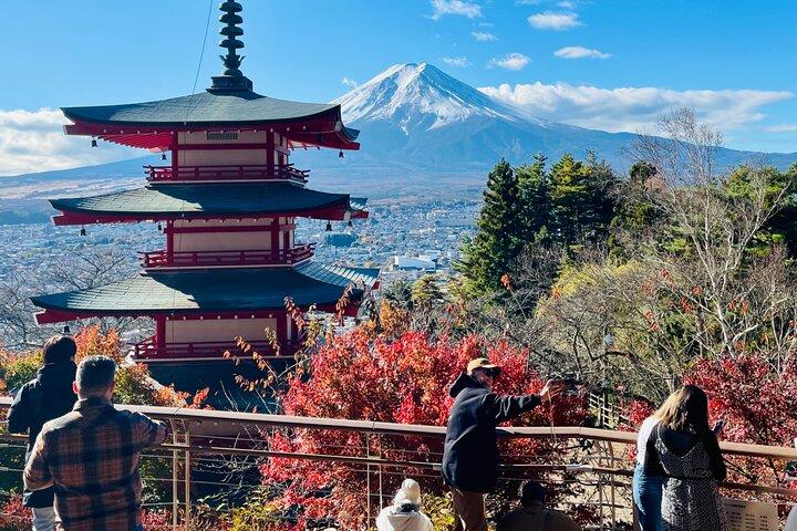 LaurenFairways's tweet photo. Japan is having a moment. 🇯🇵✈️

Japan has been ranked the world’s top country for travel and tourism in 2026, ahead of the U.S. and Spain.

Culture, food, nature and endless reasons to return.

#Japan #Travel #TravelNews #Tokyo https://t.co/N4fgMElxQP