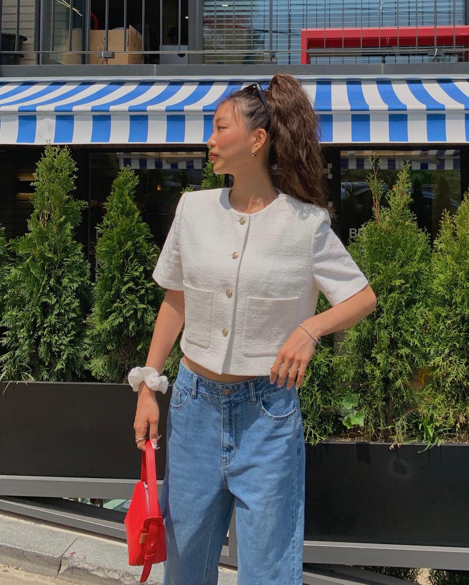 Janeterodri_'s tweet photo. Howdy! 🌻 Don’t forget: your smile can brighten someone’s day—wear it proudly. 🌼
WoTssTd https://t.co/tF7Tsz6N0P