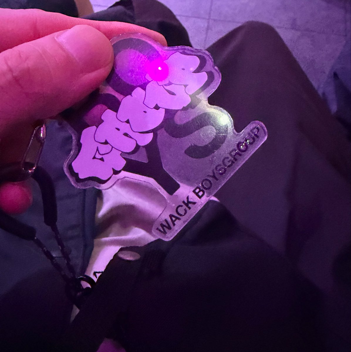 zdbkr's tweet photo. WACK FAN初めて行ったーnerveなんて、なんぼでも流していいですからね https://t.co/NksCBsIImH