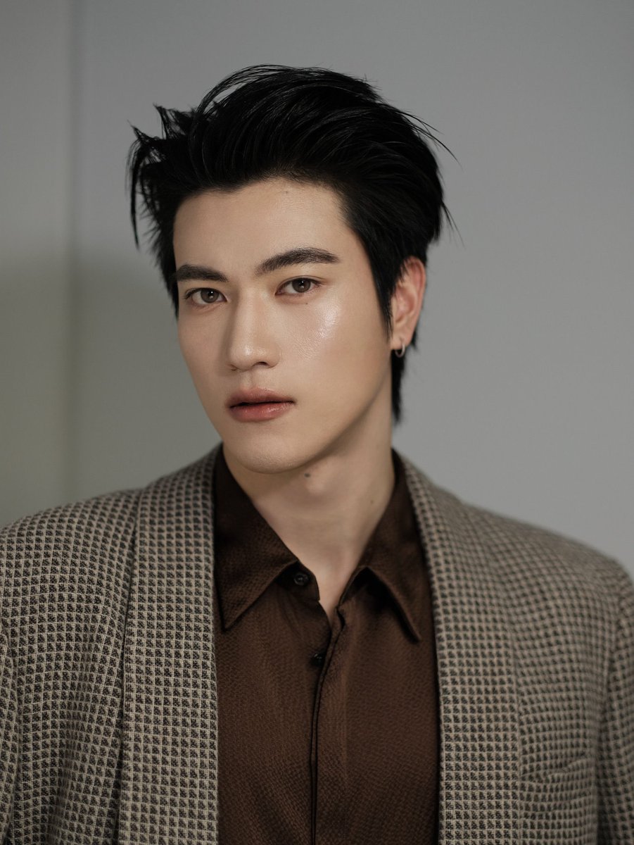 Pattyrising899's tweet photo. ถ้าเมื่อก่อนมีพี่ติ๊ก เจษฎาภรณ์ ปัจจุบันกูให้อิน จักราสินธุ์☀️👑😭💗👏🏼 หล่อมากกกกอห https://t.co/31LGHCCAnJ