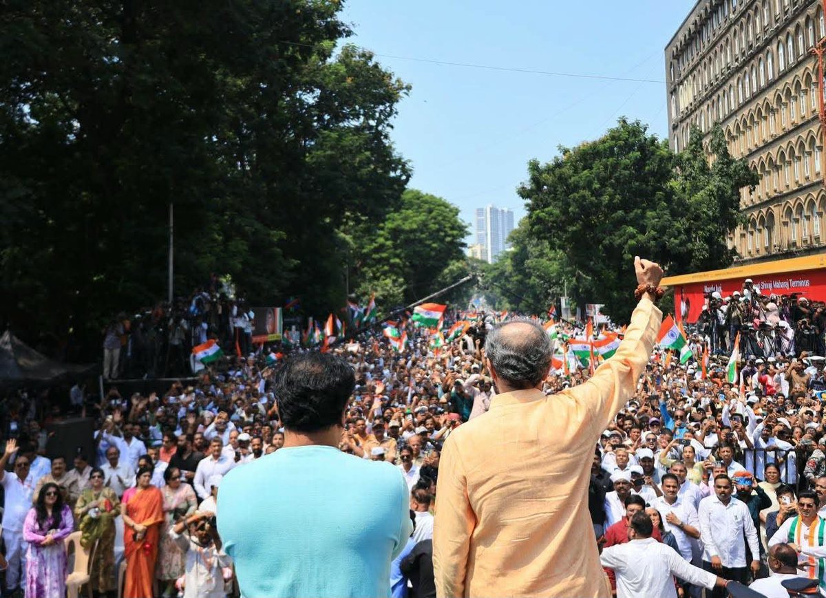 NitinBaul's tweet photo. Mumbai is speaking. Loudly. ЁЯФеЁЯФе
#ThackerayProtest #RajThackeray
#SIR #UddhavThackeray
#MumbaiProtest #ThackerayBrothers
@mnsadhikrut @mnsreport9 @mnssocial_ @mnsnewsLive_ @ShivSenaUBT_ @ShivsenaUBTComm @MNVS_Adhikrut @INCIndia @NCPspeaks https://t.co/zqGMDTwQvm