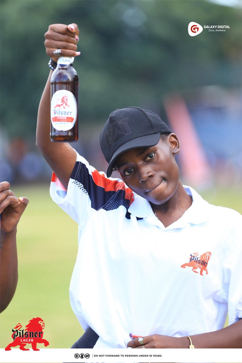 GalaxyFMUg's tweet photo. What’s a Galaxy football match without some Pilsner Lager? 

E Luzira Play Grounds kikute 🍺 

#GalaxyFMVsLuzira

#ZzinaLifeStyle | #ReachForMore | #StandTallStrideOn https://t.co/gwrWcY7dFD