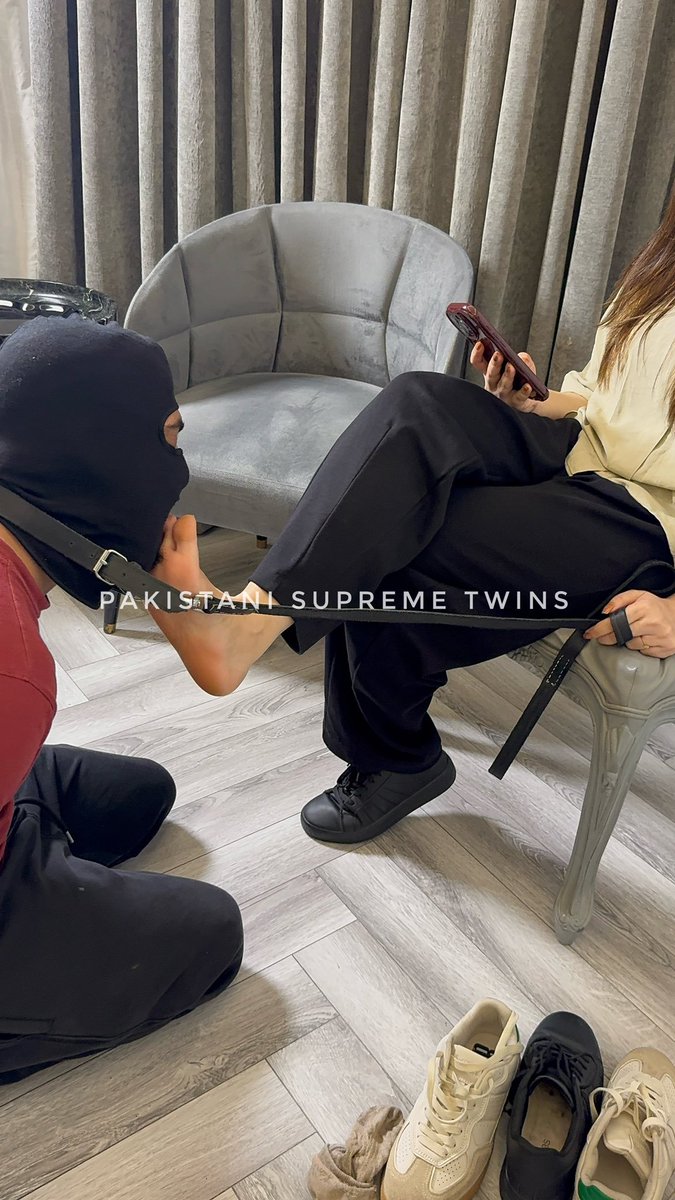 Feet_slave89's tweet photo. Someone fullfil his dream.

👑 Owned by @Pakistanitwins
My Queens, My loyalty. 🖤
@GoddessMosspk × @Goddesscherrypk
Real devotion. Real loyalty. 👑 https://t.co/7vYZNT6EIC
