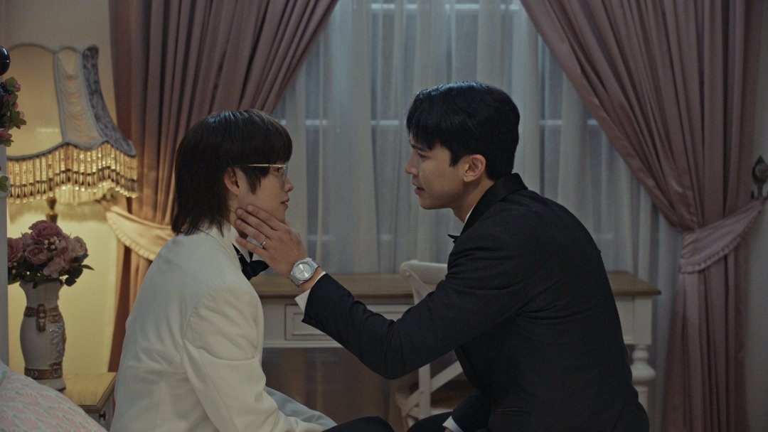 YourThirdSeries's tweet photo. “ขอบคุณนะครับที่เลือกพี่”

“ผมไม่ได้เลือกพี่… ผมแค่เจอแล้วต่างหาก”

YOUR THIRD SERIES EP11

#ที่สามของเธอEP11 https://t.co/HjiYwmkfQd