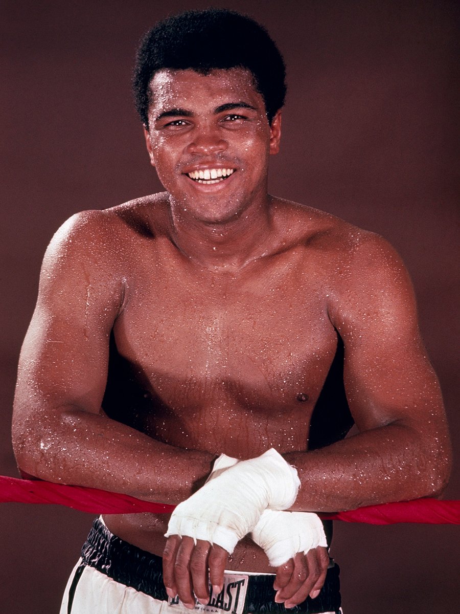 MuhammadAli's tweet photo. A portrait of Muhammad Ali during a photo shoot while training in Miami Beach, Florida. ✨

📸: @LeiferNeil 

#MuhammadAli #TheGreatest #AliLegacy https://t.co/uYcbwCLVUZ